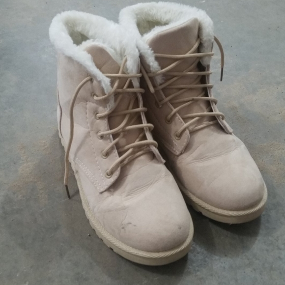 boots - Picture 1 of 4